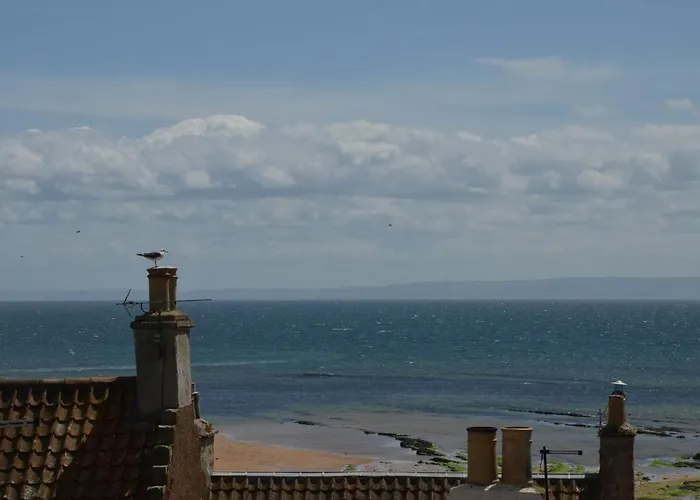 Tall Ship - Three-Bedroom Coastal House With Sea Views