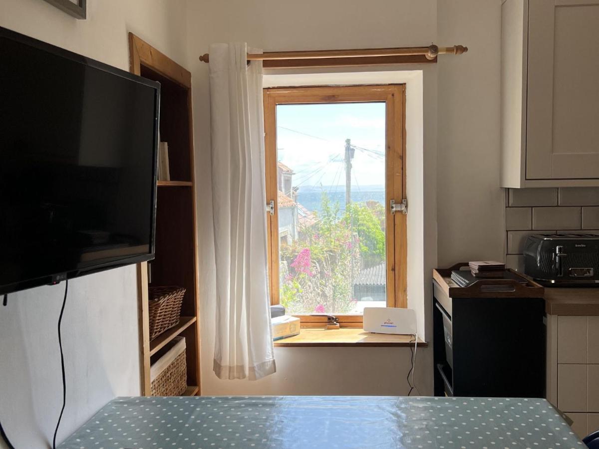 Holiday home Tall Ship - Three-bedroom Coastal House With Sea Views *
