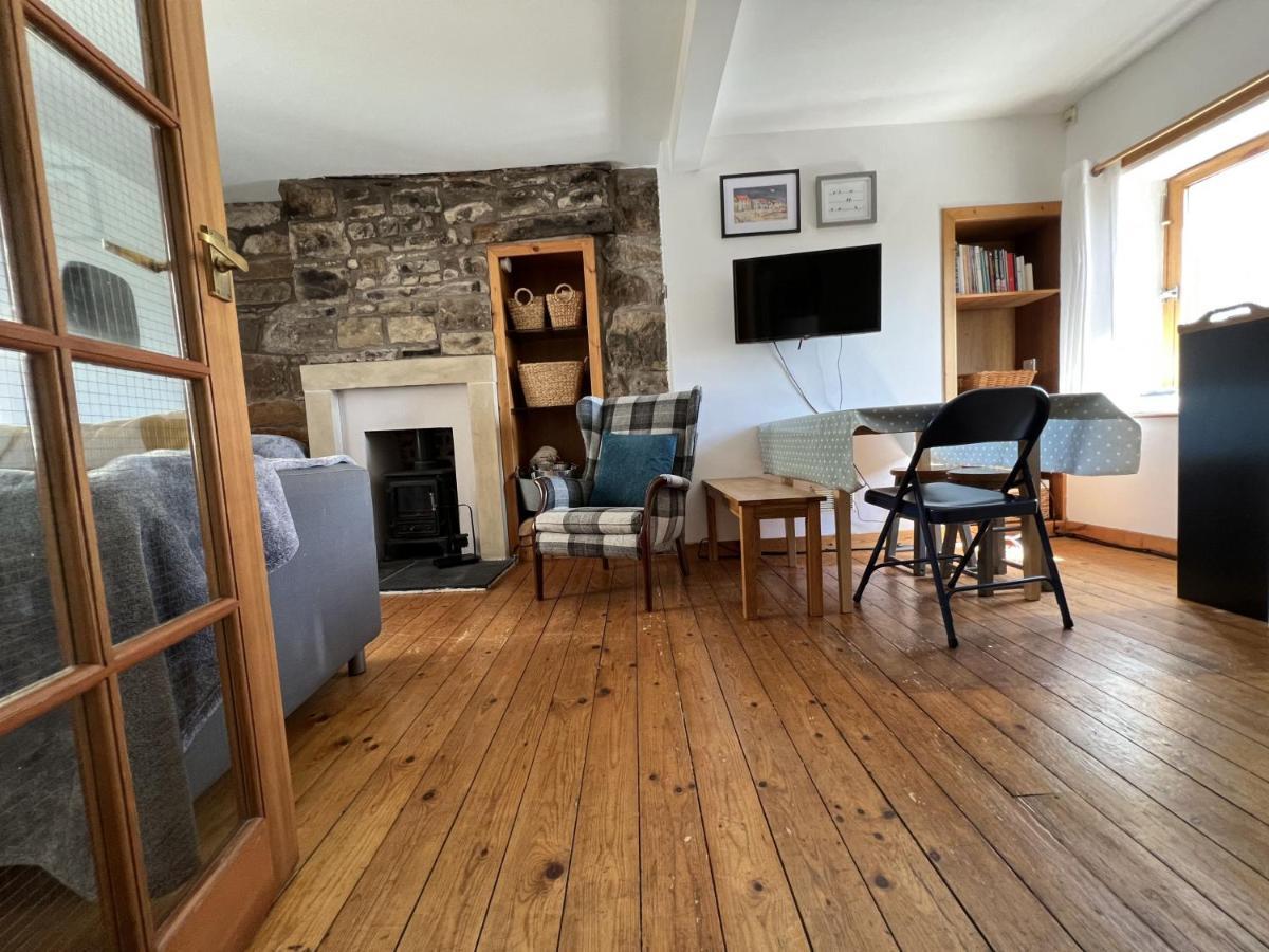 Tall Ship - Three-bedroom Coastal House With Sea Views