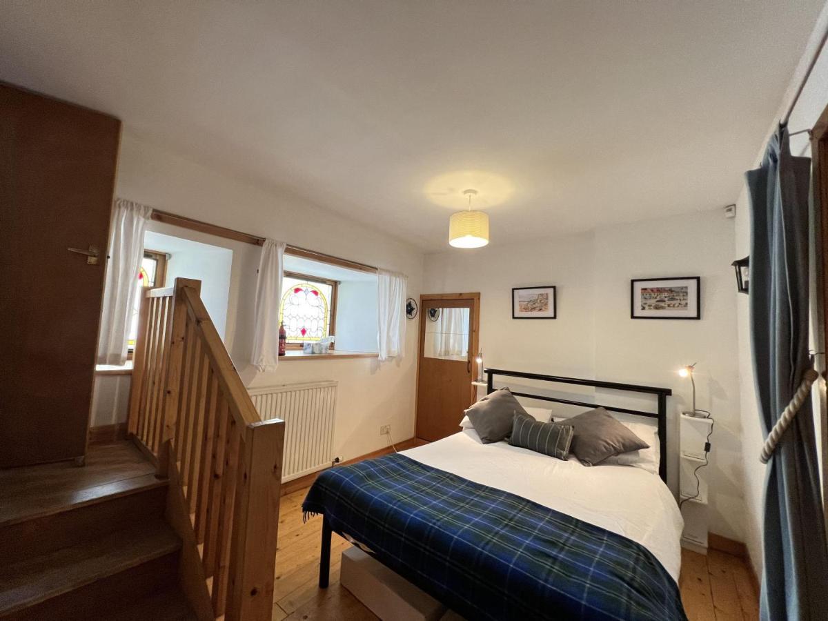 Tall Ship - Three-bedroom Coastal House With Sea Views Holiday home Anstruther